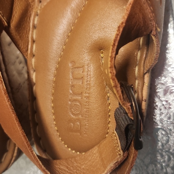BORN SANDALS SIZE 9 40.5 Women's Tan Wedge Sandals - Picture 3 of 8